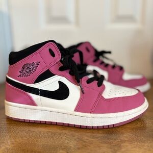 Air Jordan womens sneakers size 8